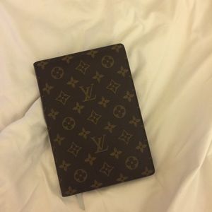 ❌❌SOLD ❌❌ Louis Vuitton desk agenda cover